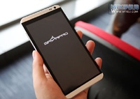 GalaPad S6: клон HTC One Max