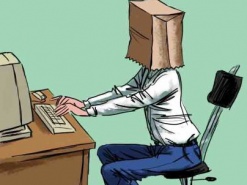 Держать внештатных комментаторов при партии сегодня роскошь