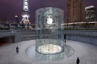 iPhone с большим экраном появится не раньше следующего года