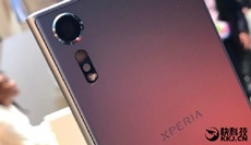 Sony готовит 4,6-дюймовый мощный камерофон