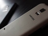 Samsung Galaxy S5 mini замечен на фотографиях рядом с флагманом