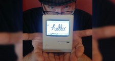 Умелец создал маленькую копию компьютера Macintosh из подручных материалов