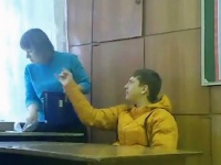 Курганские школьники записали издевательства над учителем на видео (ВИДЕО)