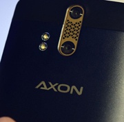 ZTE выпустит 13,7-дюймовый планшет Axon