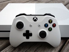 Xbox One обходит по продажам PlayStation 4 третий месяц подряд