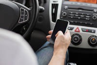 Apple разработала функцию блокировки SMS-переписок во время вождения