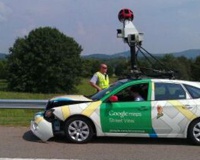 В Индонезии "гугломобиль" трижды за день попал в ДТП