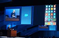 Глава Microsoft продемонстрировал «iPhone Pro» на презентации в Сан-Франциско