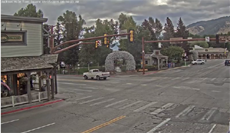 Тысячи человек случайно попали в YouTube-трансляцию, где ничего не происходит