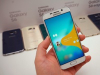 Демонстрация возможностей загнутого экрана Samsung Galaxy S6 Edge