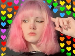 Смерть в соцсетях: почему в сети распространяются фото убитой 17-летней геймерши?