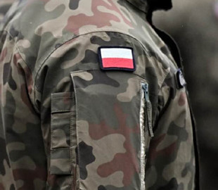 Міноборони Польщі довелось спростовувати лавину фейків щодо смерті військового