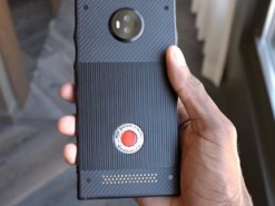 Необычный смартфон Red Hydrogen One немного задержится, но при этом станет лучше