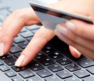 31-річну жінку звинувачують у шахрайствах на мільйон гривень: розгляд справи триває