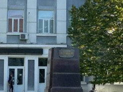 Крадіжка Суворова: Мінкульт подякував окупантам за допомогу в дерусифікації