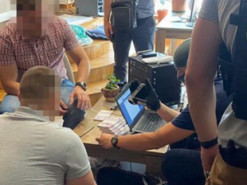 Суд вынес приговор двум преступникам за продажу оборудования для незаконной прослушки мобильной связи