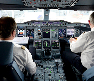 Пилоты научатся устранять сбои ИИ прямо в воздухе