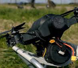 Як працюють українські дрони на оптоволокні