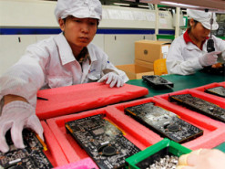 Отравление на заводе по сборке iPhone привело к массовым протестам