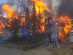 В рф вспыхнул мощный пожар на базе отдыха в Красноярском крае