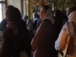 Скандальні співи у Лаврі пояснили зайнятістю священника і свавільністю парафіян: СБУ перевіряє