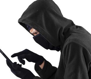 Псевдоработник банка обманул мужчину на 18000 гривен