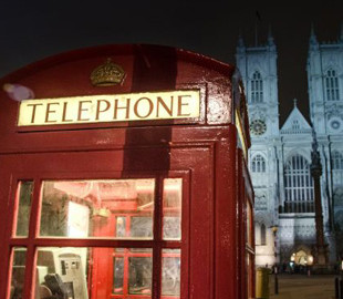 "Повсюдно дзвонять". Українці у Британії стикаються з незвичайним вимаганням