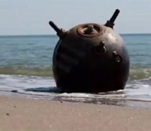 У Коблево до берега винесло морську міну, яка раптово здетонувала