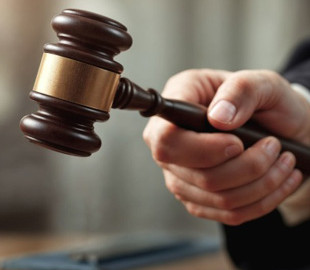У РФ заочно арештували німецького журналіста через запитання про знищення російських військових