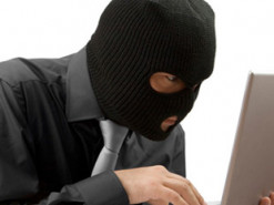 Інтернет-шахраї ошукали жінку на 24 тисячі гривень