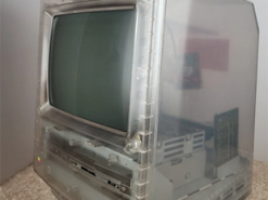 Опубликованы фото прозрачного Apple Macintosh Classic