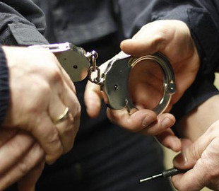 Правоохоронці Вінниччини затримали місцевого мешканця, який фотографував адмінбудівлі