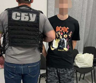 У Тернополі затримали 20-річного юнака, який підпалив банк за вказівкою російських спецслужб