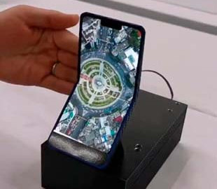 Sharp и JDI работают над созданием складного смартфона