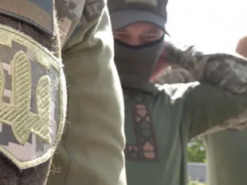 В Украине создали первую в мире боевую вышиванку: в ней закодирована победа. Фото