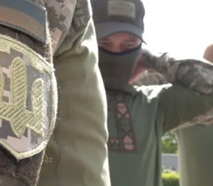 В Украине создали первую в мире боевую вышиванку: в ней закодирована победа. Фото