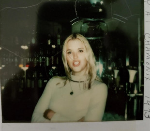 Девушка на фото 1973 года удивила сеть современной внешностью