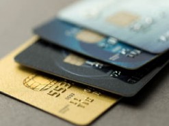 Чому українські банки почали блокувати картки клієнтів