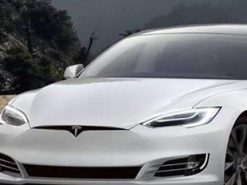 Все вопросы к Илону Маску: недалеко от Харькова полиция остановила Tesla на автопилоте