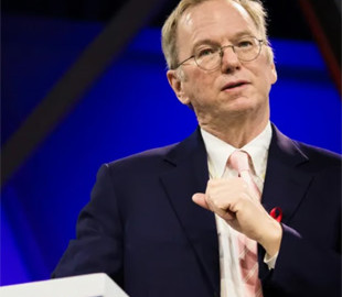 Ексгендиректор Google випробовує бойові ШІ-дрони в Україні — що відомо