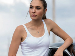 Netflix купил права на шпионский триллер "Каменное сердце" с Галь Гадот