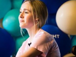 19-летняя англичанка зарабатывает огромные деньги, придумывая имена китайским малышам