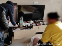 Трое украинцев украли у иностранцев миллион гривен через интернет-банкинг