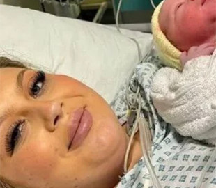 “Це був божевільний досвід”: британка народила через добу після того, як дізналася, що вагітна