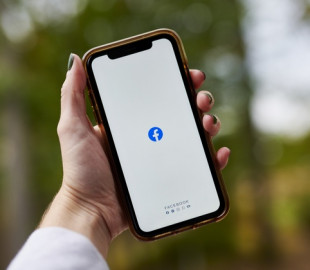 Amazon і Facebook стали партнерами щодо нової функції покупок через додаток