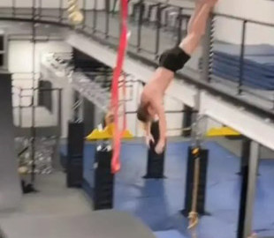 Когда на тренировке стало скучно, спортсмены придумали новый спорт