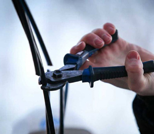 В Запорожской области хищения кабеля и промышленного оборудования связистов стали катастрофой