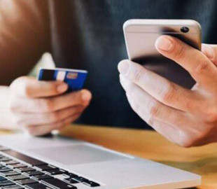 Мешканець Хмельницького під час продажу книги втратив 169 тисяч гривень