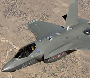 США інтегрували штучний інтелект у бойові винищувачі: як працює