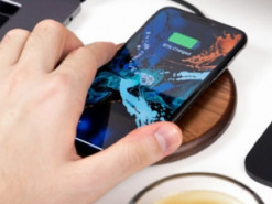 Використання бездротової зарядки шкідливе: у чому полягає загроза